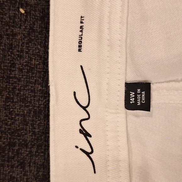 White Pants with fray - Picture 1 of 6
